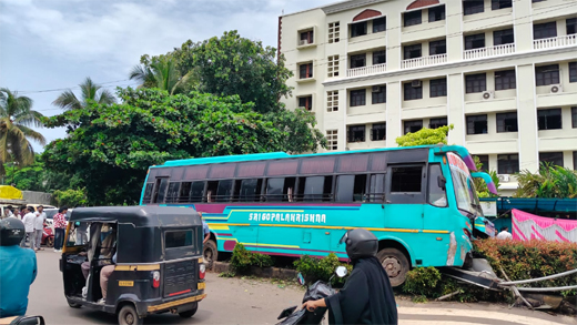 Main news Bus mounts divider